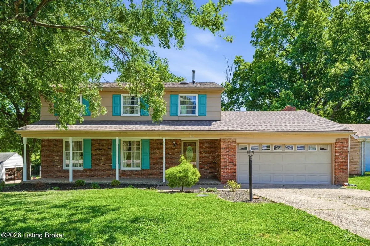 3712 Whitehall Ct, Louisville, KY 40272 - #1