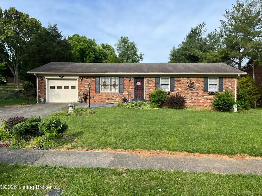 317 Berkley Ct, Radcliff, KY 40160 - #2