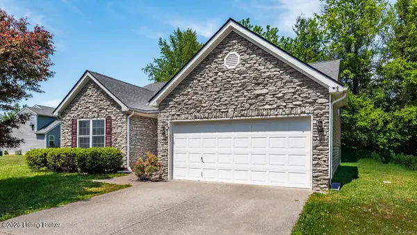 9011 Teak Dr, Louisville, KY 40228