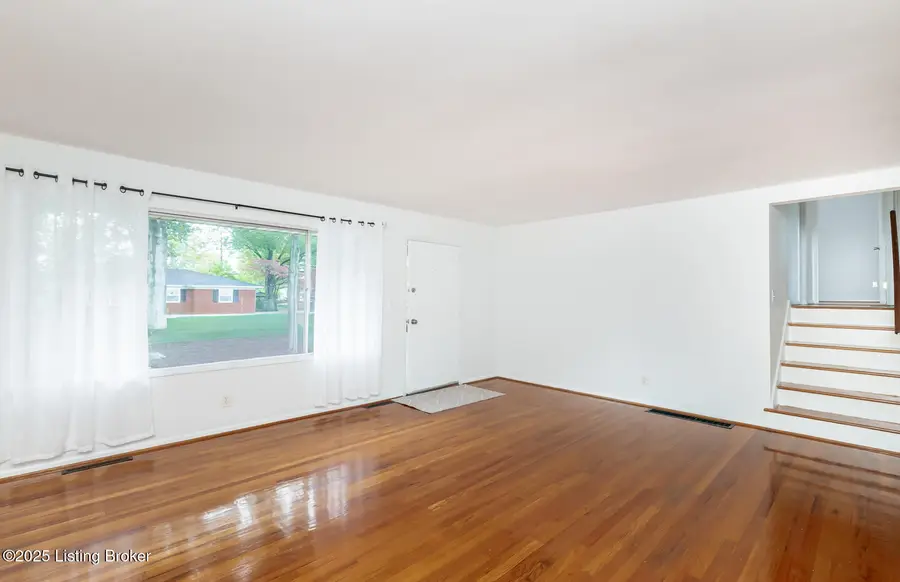 3023 Leman Dr, Louisville, KY 40220 - #3