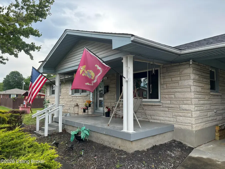 5616 Barksdale Dr, Louisville, KY 40258 - #3