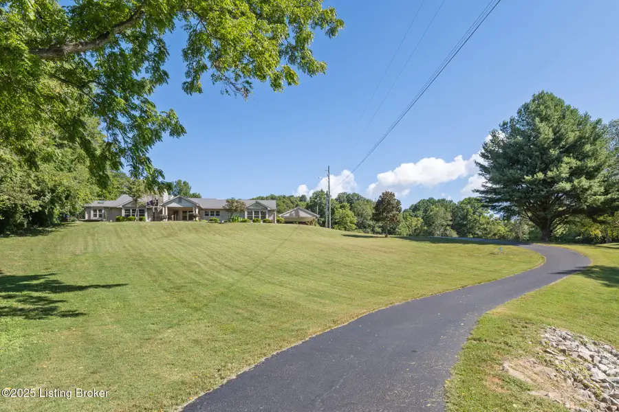 5607 Blevins Gap Rd, Louisville, KY 40272 - #2