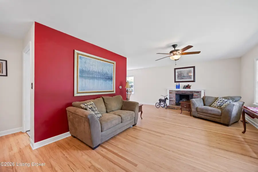 2407 Cherian Dr, Louisville, KY 40299 - #3