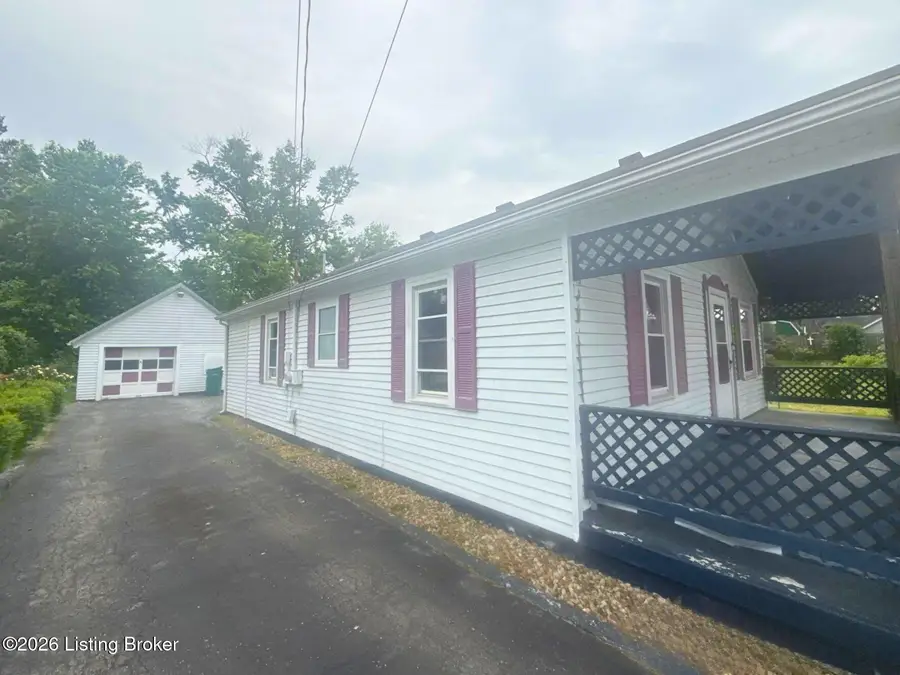 137 Center St, Lebanon Junction, KY 40150 - #2
