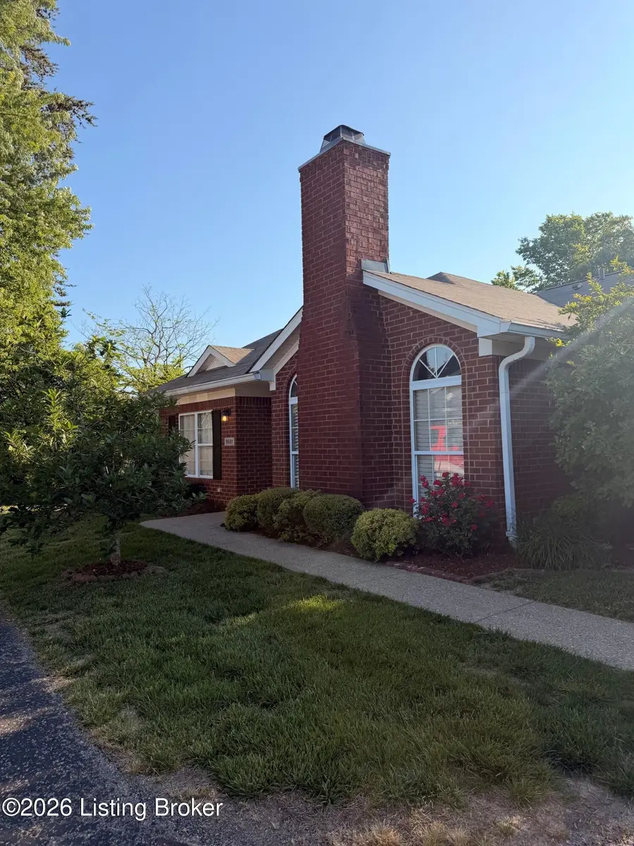 9601 Harvard Commons Ct, Louisville, KY 40291 - #2