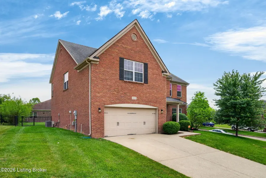 18405 Standwick Dr, Louisville, KY 40245 - #2