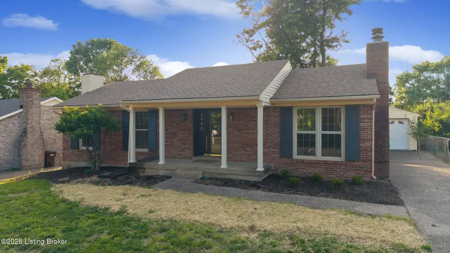 3902 Bristol Oaks Dr, Jeffersontown, KY 40299 - #2
