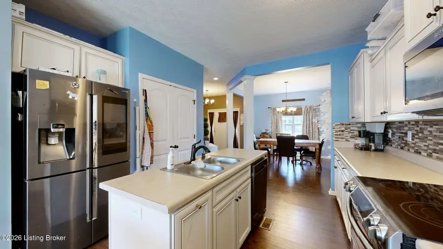 144 Highland Ridge Ct, Mount Washington, KY 40047 - #3