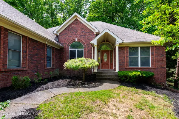 3222 Rolling Oak Blvd, Louisville, KY 40214