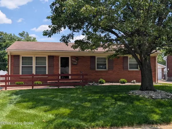 3913 Woodgate Ln, Louisville, KY 40220