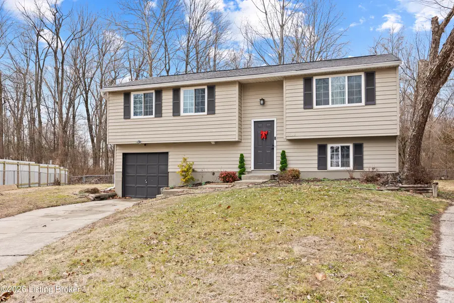 8412 Calm Ln, Louisville, KY 40219 - #2
