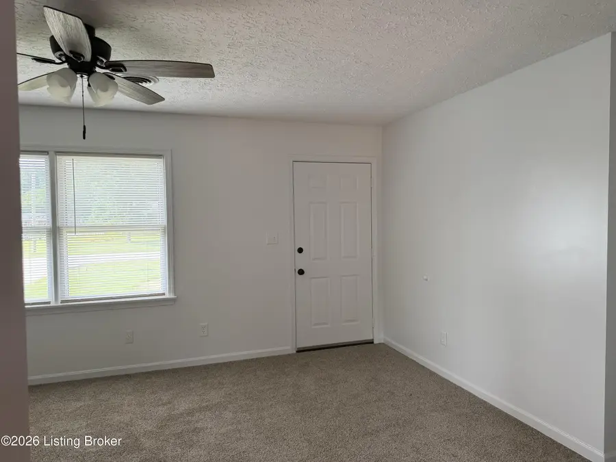 128 Hamilton Dr, Shepherdsville, KY 40165 - #3