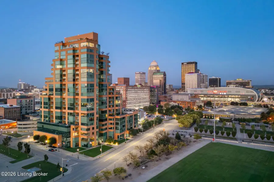 222 E Witherspoon St #1801, Louisville, KY 40202 - #2