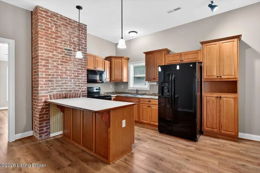 209 S Cedar Ave, La Grange, KY 40031 - #2