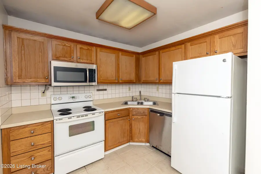 10526 Going Ct, Louisville, KY 40241 - #3