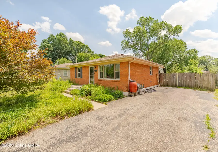 6000 Noah Dr, Louisville, KY 40258 - #2