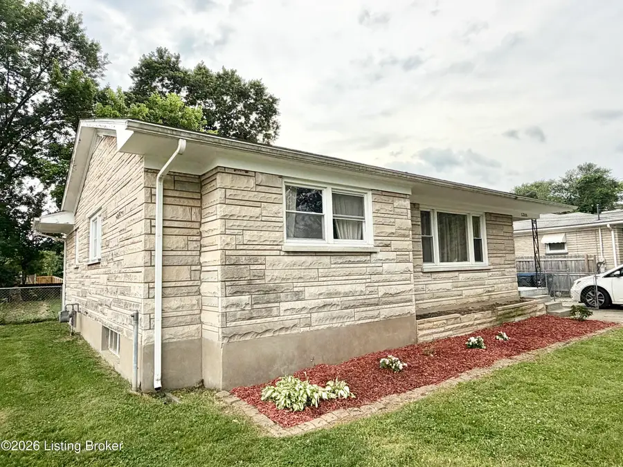 5318 Juanita Ln, Louisville, KY 40272 - #2