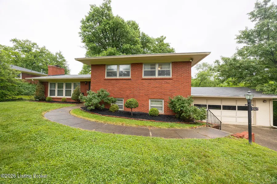 909 Cannons Ln, Louisville, KY 40207 - #3