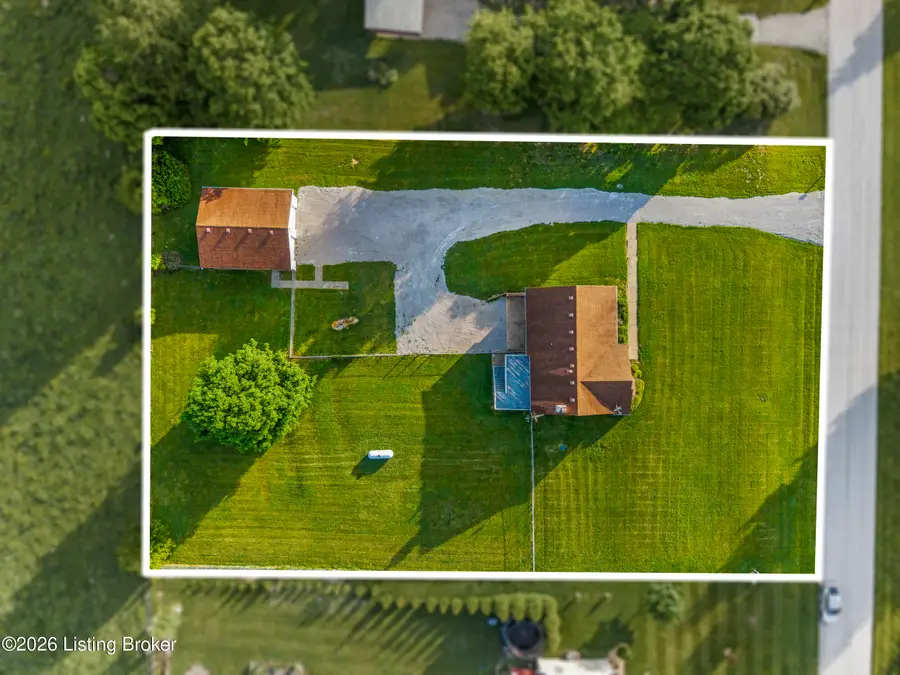 244 Meadow Lake Dr, Taylorsville, KY 40071 - #3