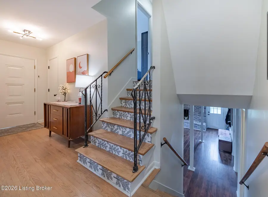 3618 Glencreek Ln, Louisville, KY 40218 - #2