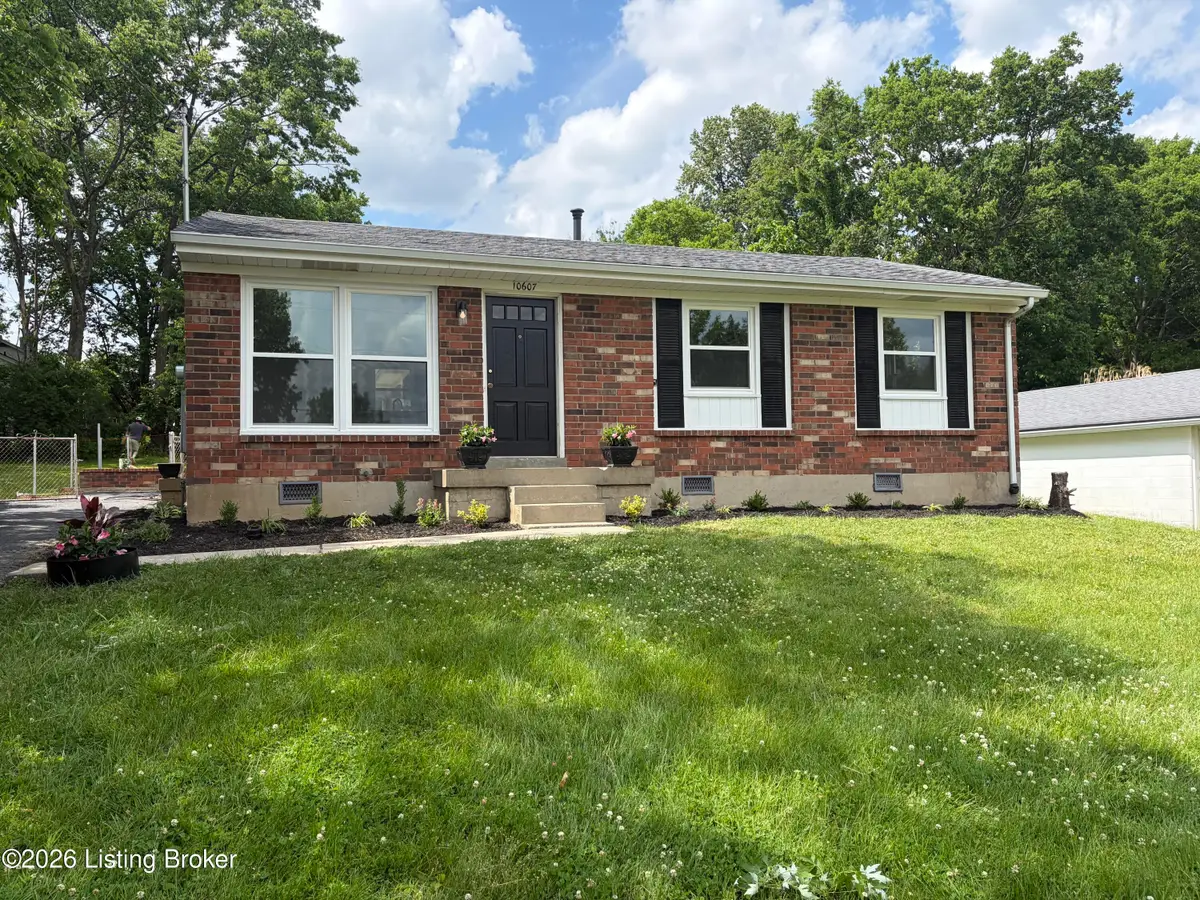 10607 Fairview Ave, Jeffersontown, KY 40299 - #1