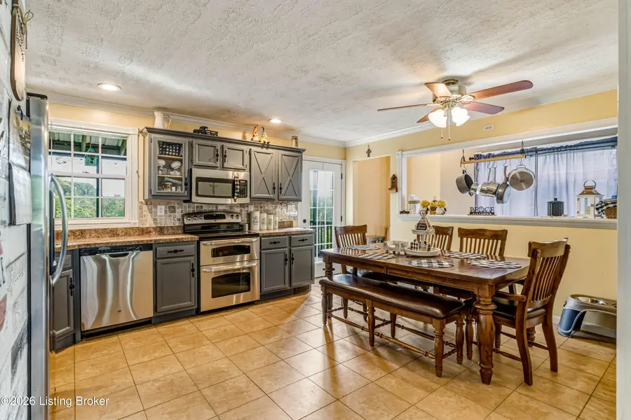 344 Evelyn Dr, Taylorsville, KY 40071 - #3