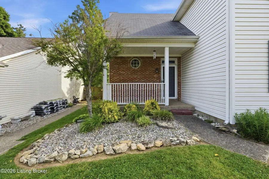 10909 Aspenview Ct, Louisville, KY 40299 - #3