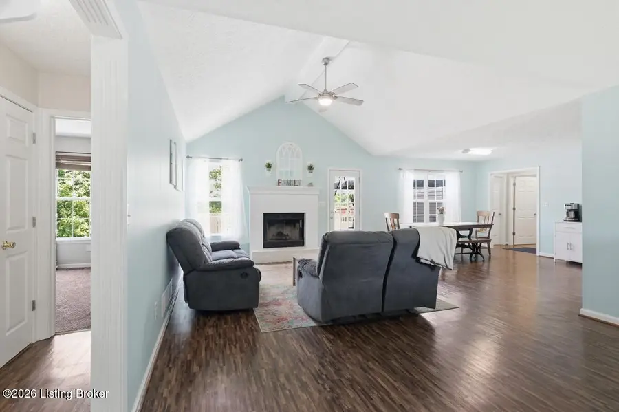 94 Willowbrook Ct, Fisherville, KY 40023 - #3