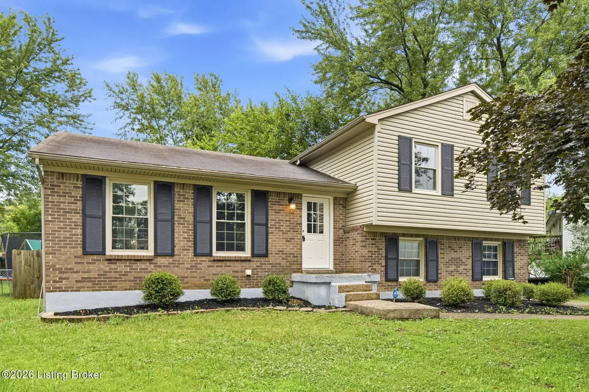 12016 Rock Spring Dr, Louisville, KY 40245 - #1