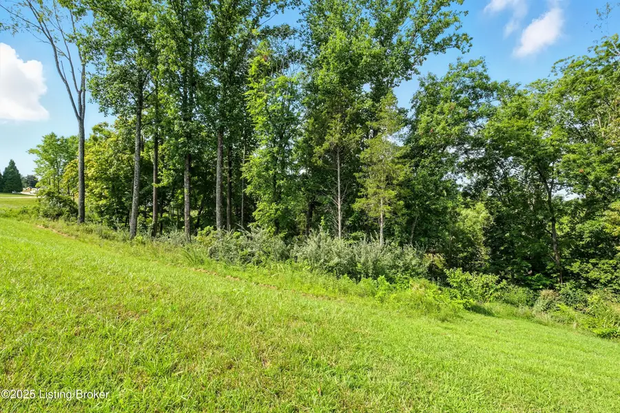 5504 Farmhouse Dr, Crestwood, KY 40014 - #2