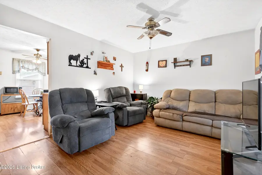 515 Greenfield Cir, Mount Washington, KY 40047 - #2