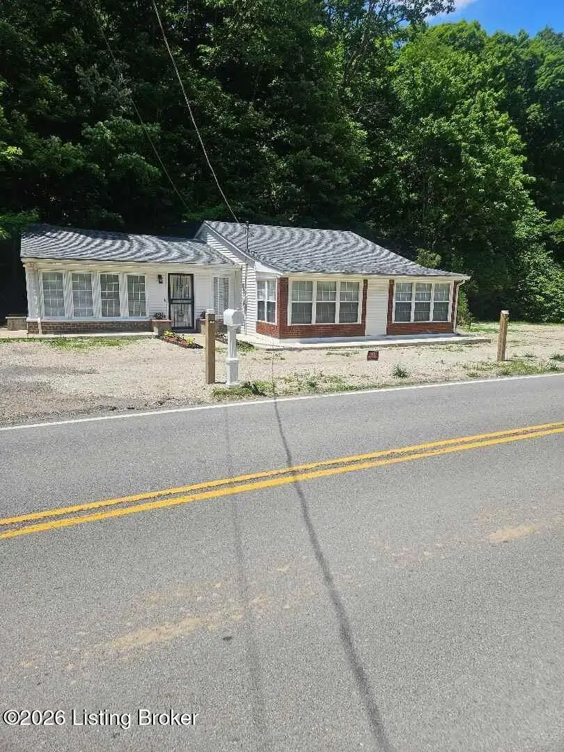 3501 Blevins Gap Rd, Louisville, KY 40272 - #1