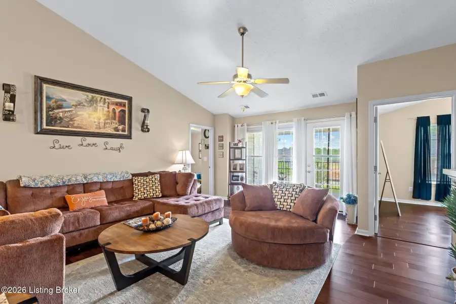 9402 Clubview Dr #203, Louisville, KY 40291 - #3