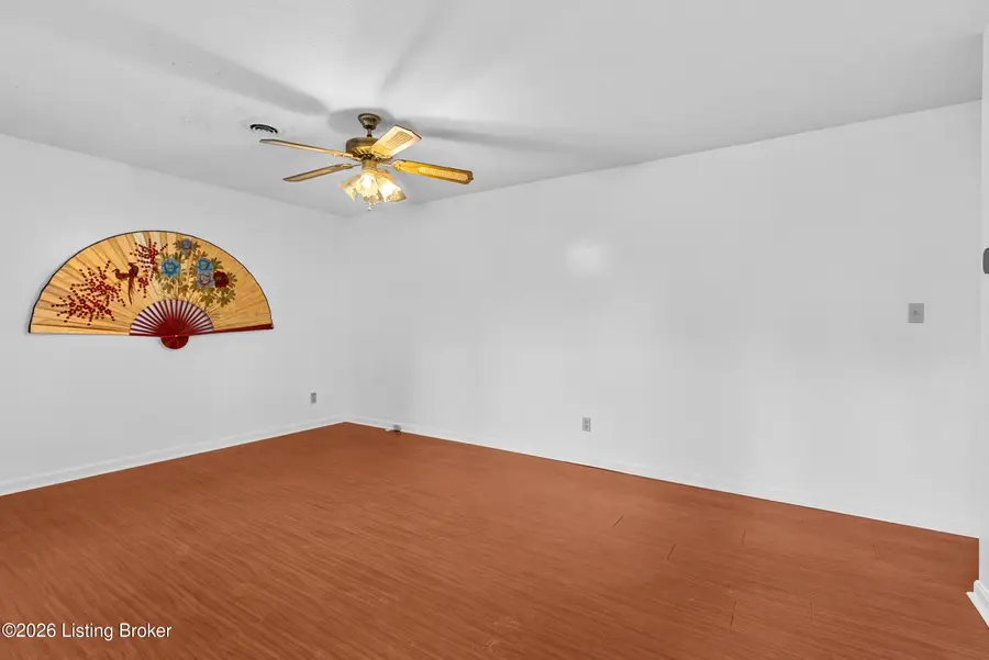 202 Clore Ave, La Grange, KY 40031 - #2