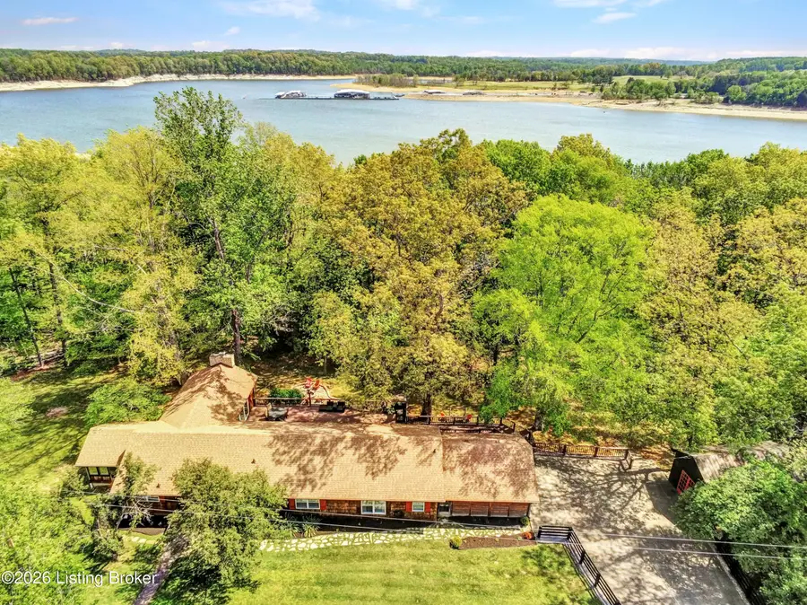 131 Lakeside Dr, Scottsville, KY 42164 - #3