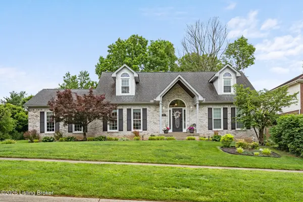 8316 Lacevine Rd, Louisville, KY 40220
