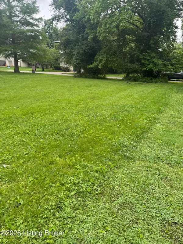 911 W Riverside Dr, Louisville, KY 40207