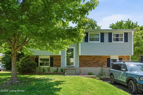 8217 Sealston Dr, Louisville, KY 40228