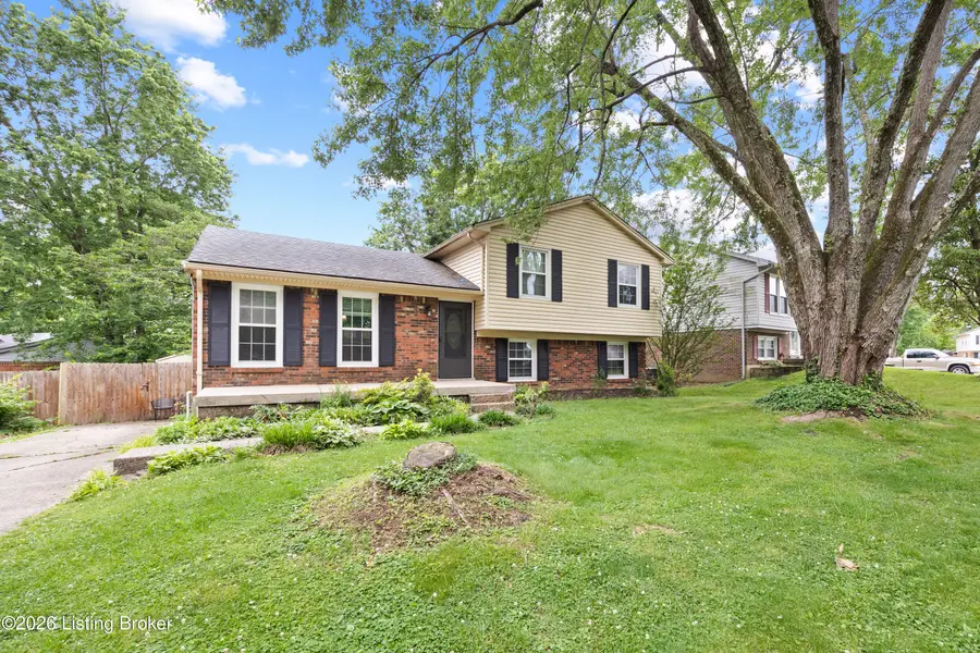8215 Chickering Way, Louisville, KY 40228 - #2