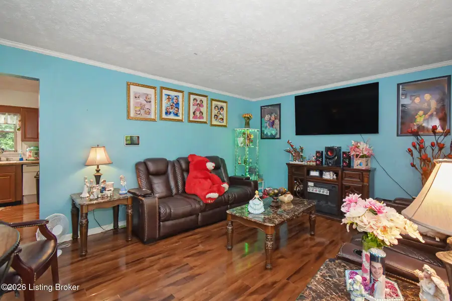 7517 Manslick Rd, Louisville, KY 40214 - #3