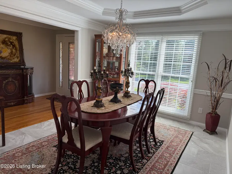 3705 Woodmont Park Ln, Louisville, KY 40245 - #3