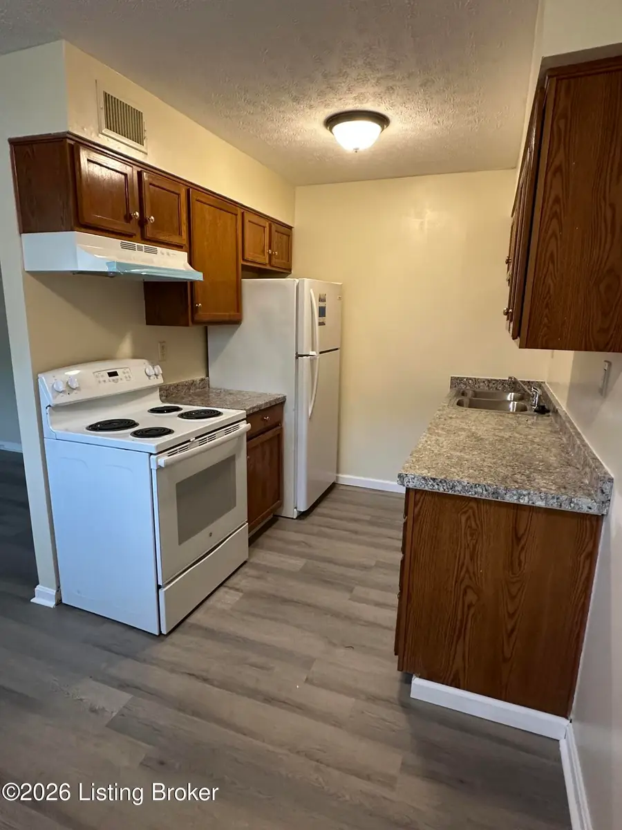 3109 Springfield Dr, Louisville, KY 40214 - #3