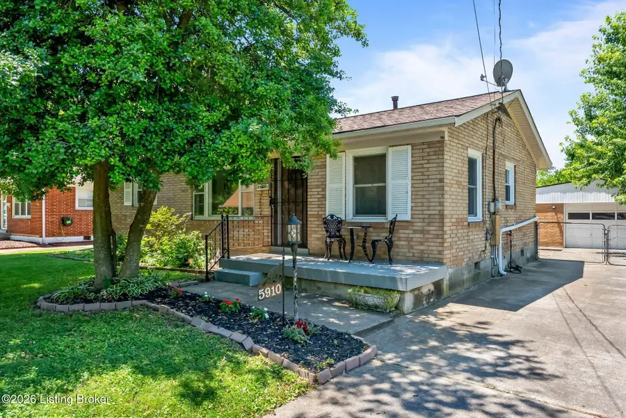 5910 Gloria Ln, Louisville, KY 40213 - #2