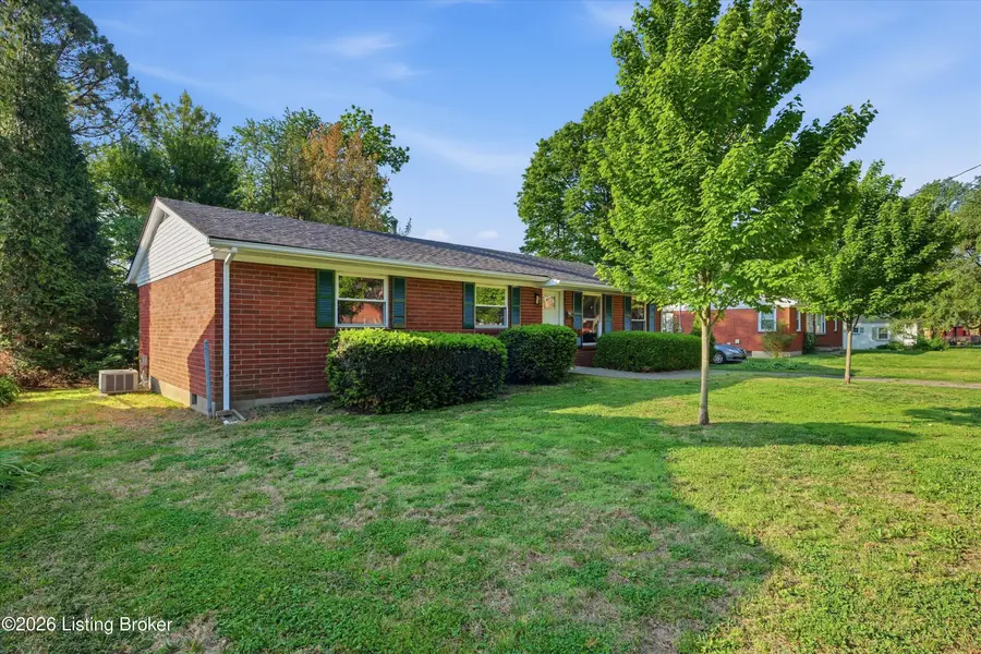 1520 E 8th St, Jeffersonville, IN 47130 - #2