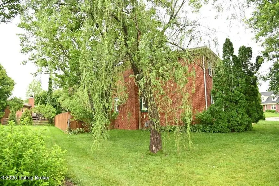 3217 Yellowstone Pkwy, Lexington, KY 40517 - #2