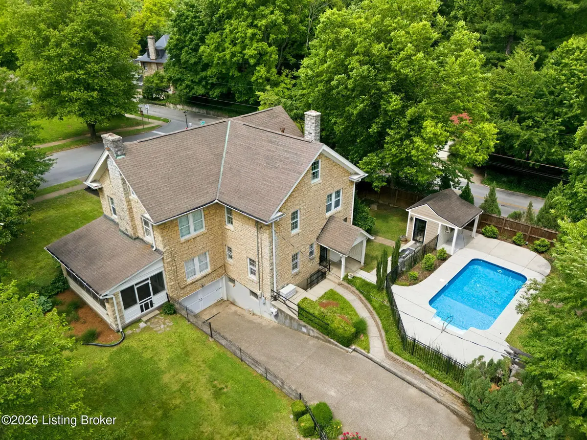 1226 Summit Ave, Louisville, KY 40204 - #1