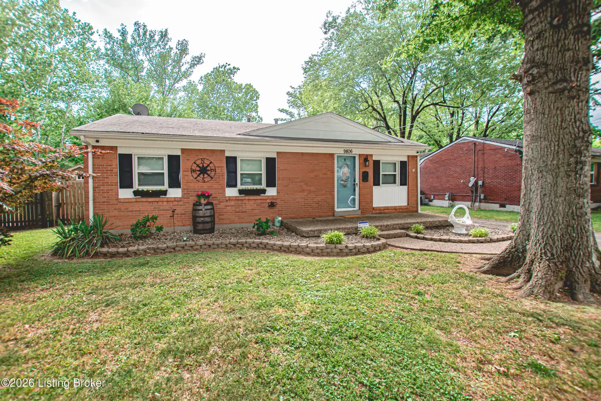 9806 Titan Dr, Louisville, KY 40229 - #1