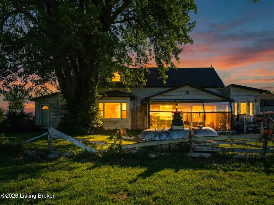 530 Louisville Farms Rd, Coxs Creek, KY 40013 - #2