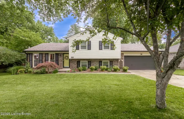 1013 Forest Ln, Goshen, KY 40026