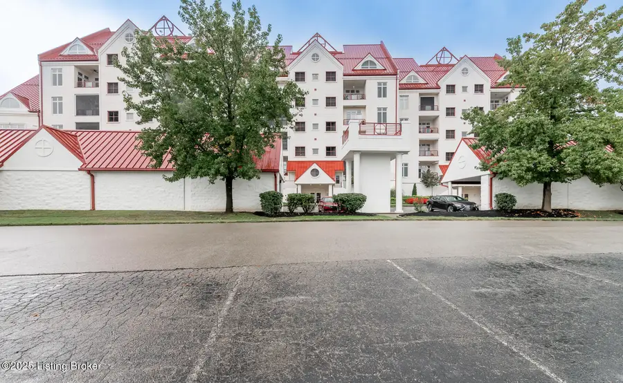 5433 Harbortown Cir, Prospect, KY 40059 - #2